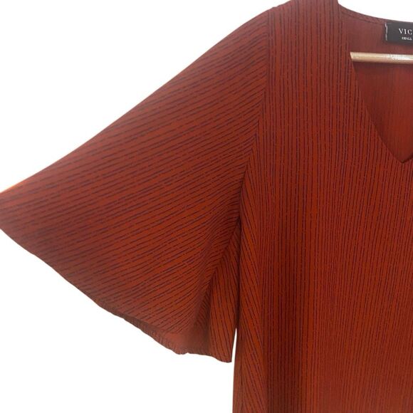 Vici small shirt flutter sleeve lined striped red crew neck - Picture 5 of 5